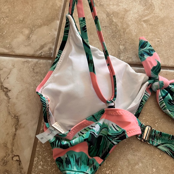 CUPSHE Size S one piece green tropical leaves and pink monokini bathing suit - Picture 3 of 7